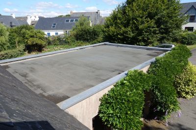 Signs It’s Time For A Flat Or Single-Ply Roof Installation